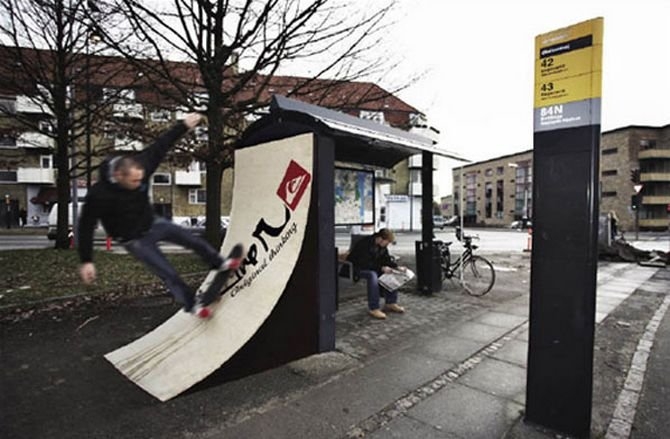 автобусные остановки со всего мира.. Подборка картинок со смешными котиками