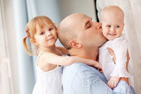 Трогательные снимки пап и их дочурок. Юмор вещь серьезная: забавные снимки