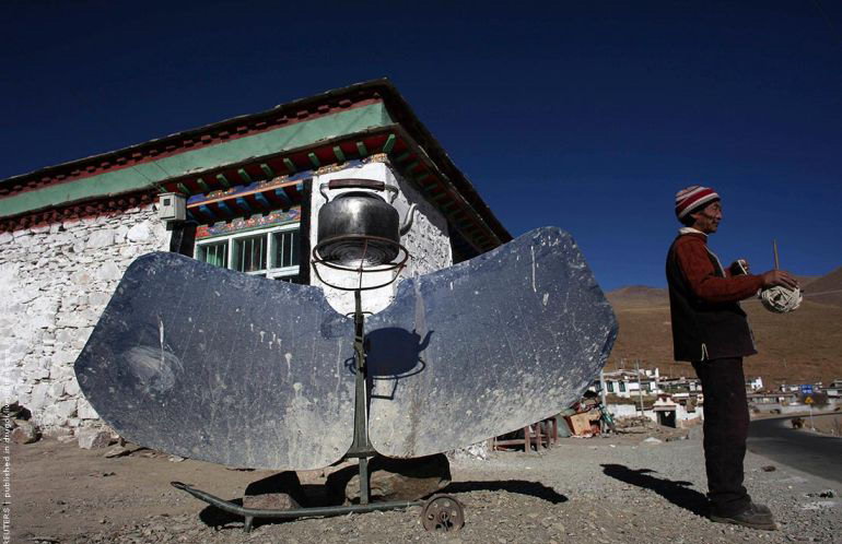 Как кипятят воду в Тибете. Комические фотографии, поднимающие настроение