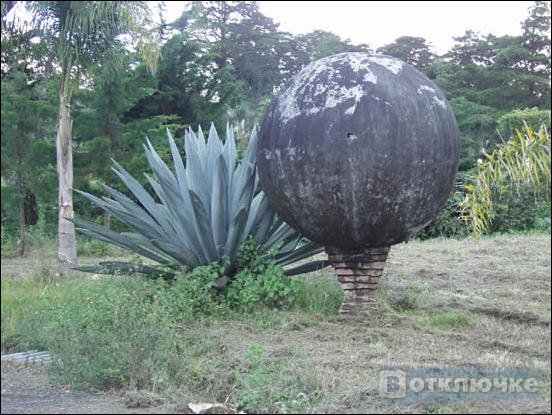 Откуда на Коста-Рике эти шары ? Приятное впечатление: забавные фотографии на каждый день