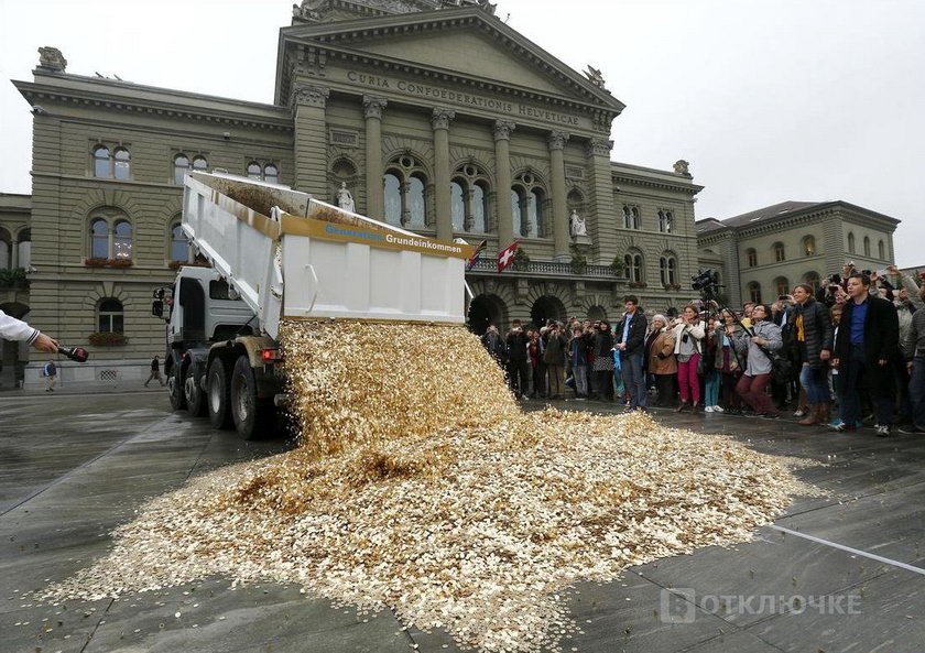 В Швейцарии сорят деньгами по-крупному. Смех и веселье: прикольные фото для всех