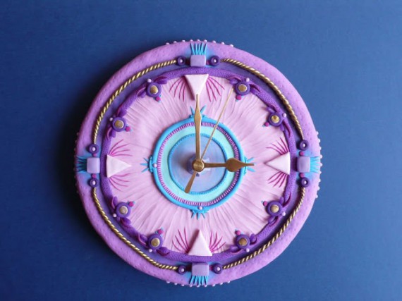 Необычные настенные часы из полимера. Смешные шутки и улыбки в картинках на нашем сайте